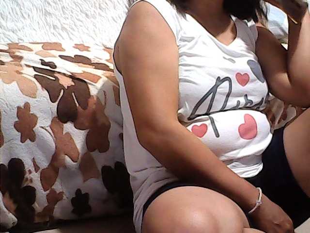 Chatty22 live webcam show