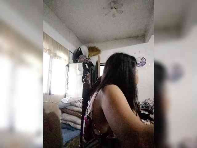 Chatty22's cam show statistics and live stream