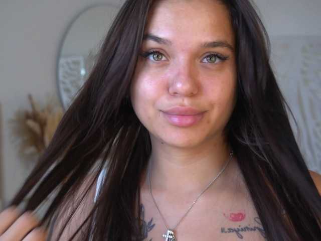 zennda live cam on BongaCams