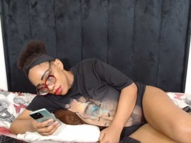 SultryDiva live cam preview