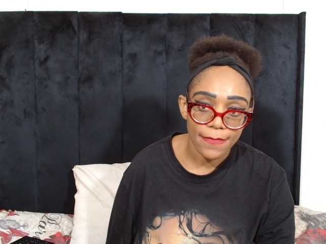 SultryDiva live cam preview