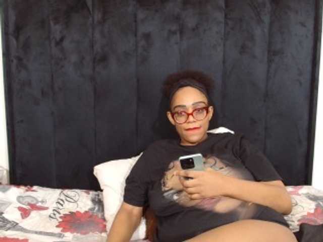 SultryDiva live cam preview