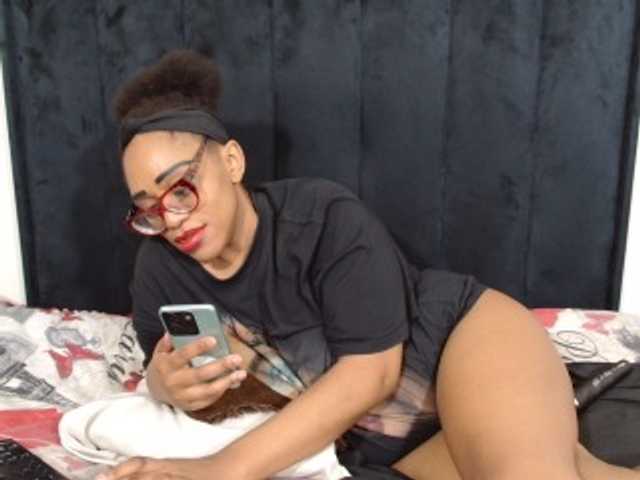 SultryDiva live cam on BongaCams