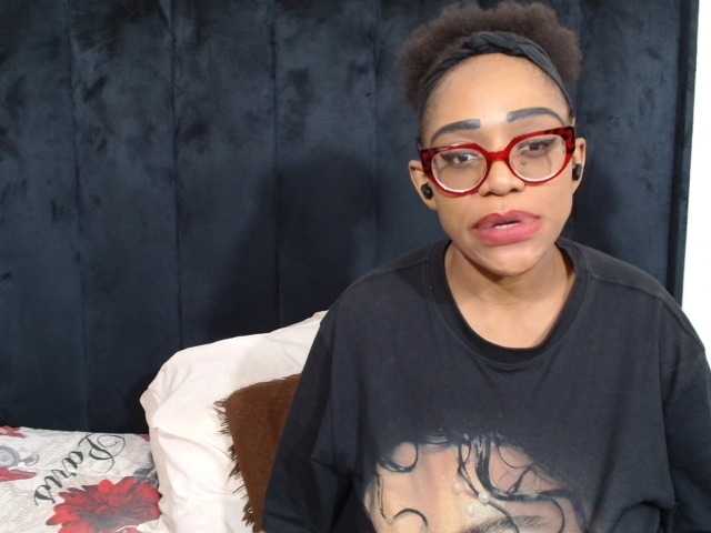SultryDiva, live now on BongaCams