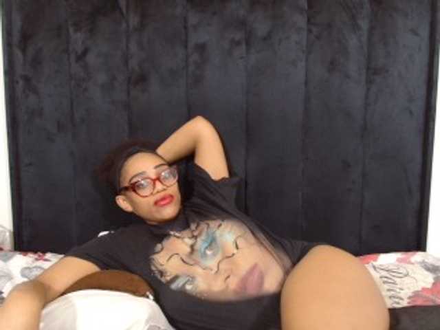 SultryDiva live cam preview