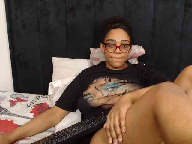 SultryDiva webcam