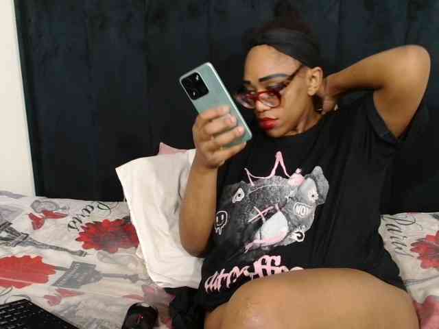 SultryDiva webcam