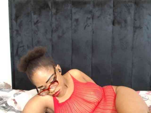 SultryDiva webcam