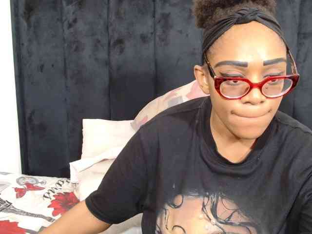 SultryDiva webcam