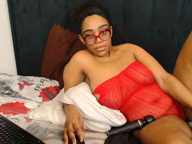 SultryDiva webcam