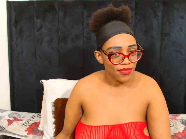 SultryDiva webcam