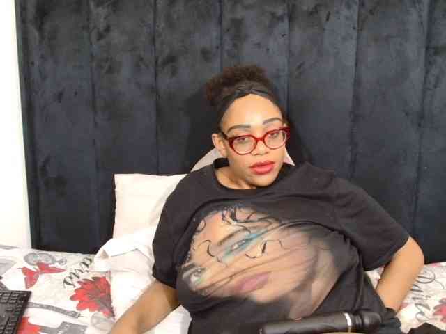SultryDiva webcam
