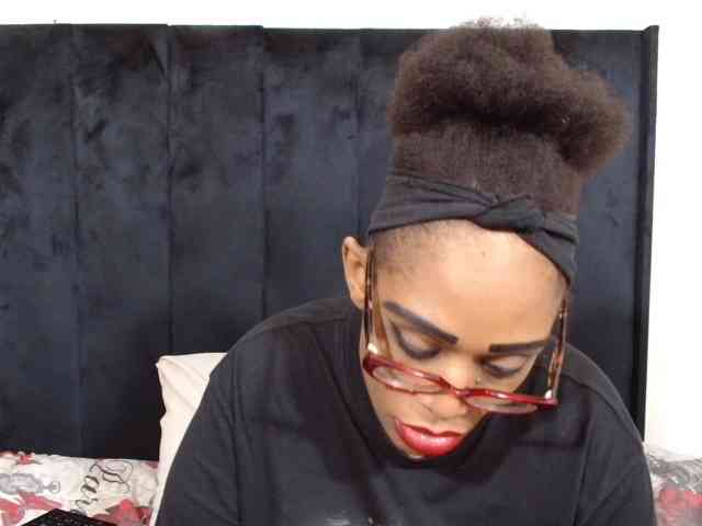SultryDiva webcam