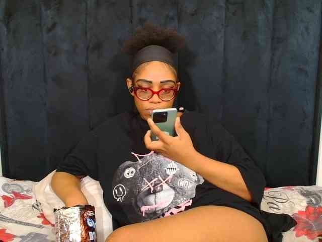 SultryDiva webcam