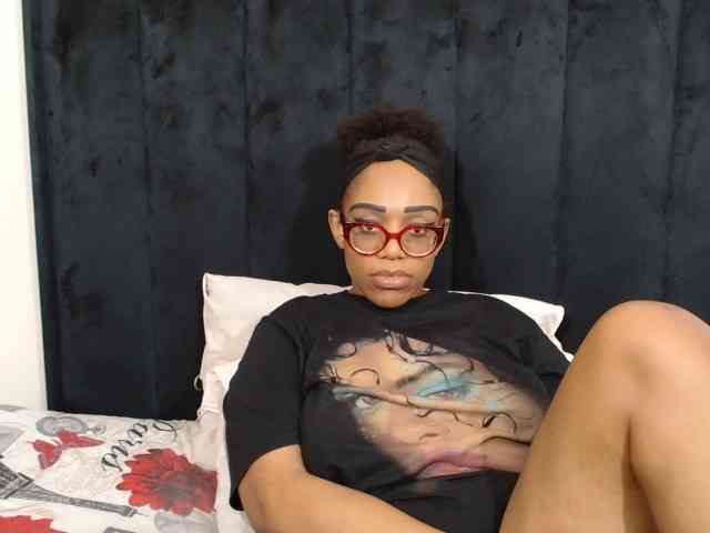 SultryDiva webcam