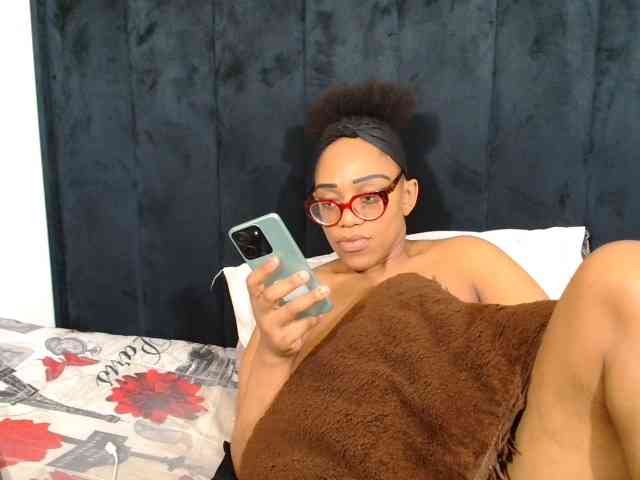 SultryDiva webcam