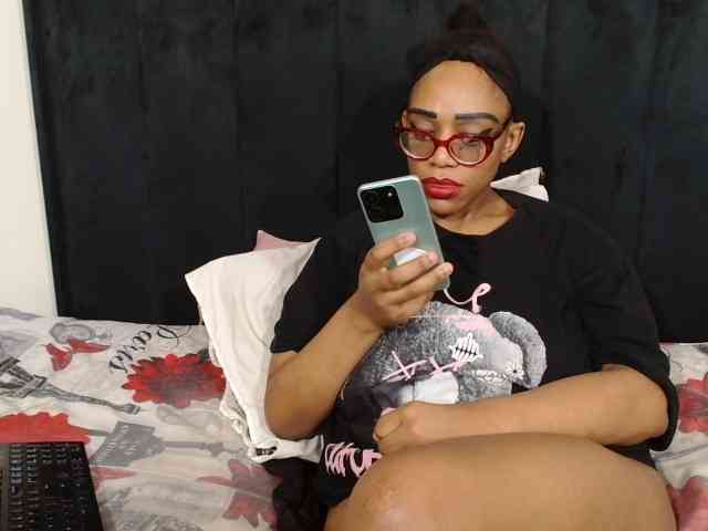 SultryDiva webcam