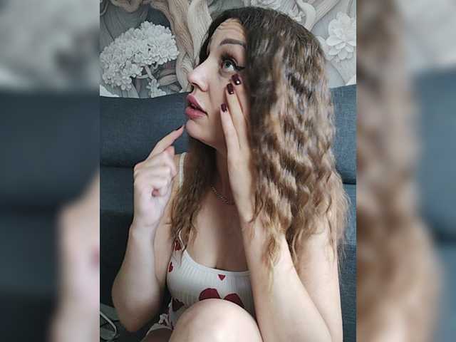 SexyKitty75-1 live cam on BongaCams