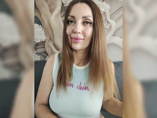 SexyKitty75-1 live cam on BongaCams