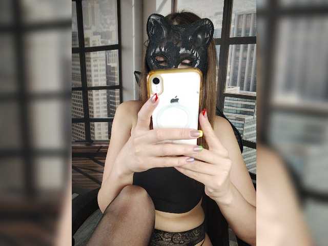 SexyKitty75-1 live cam on BongaCams