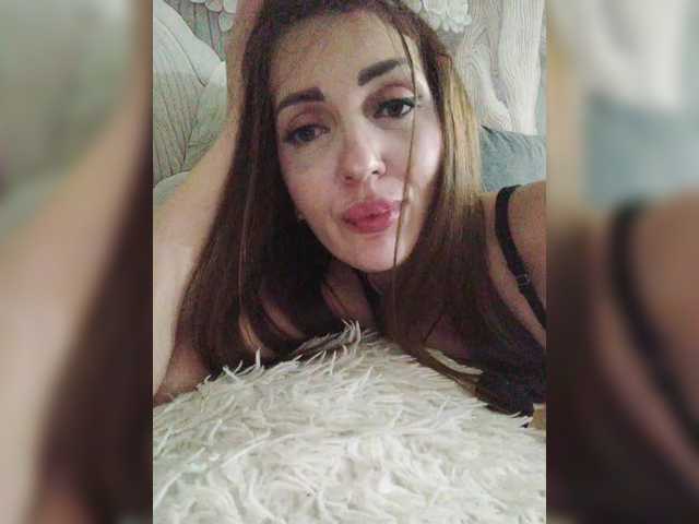 SexyKitty75-1 live cam on BongaCams