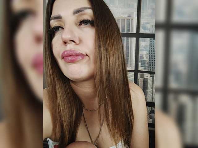 SexyKitty75-1 live cam on BongaCams