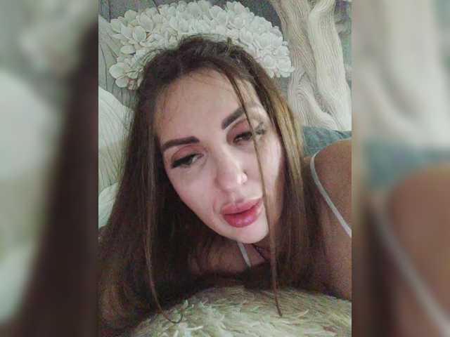 SexyKitty75-1 live cam on BongaCams