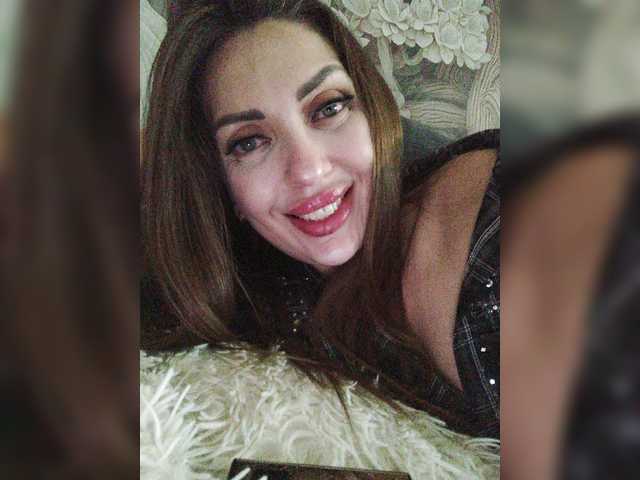SexyKitty75-1 live cam on BongaCams