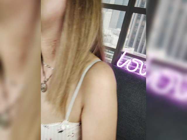 SexyKitty75-1 live cam on BongaCams