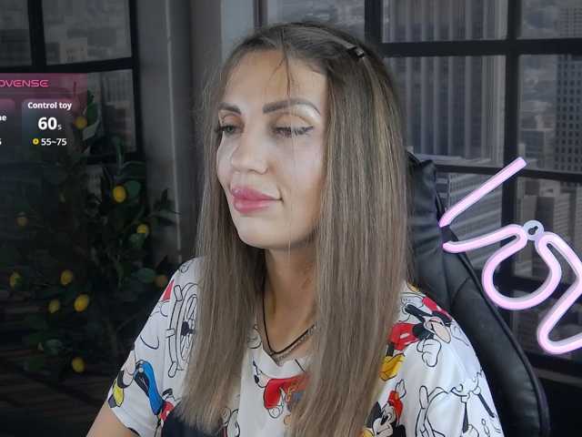 SexyKitty75-1, en directo ahora en BongaCams