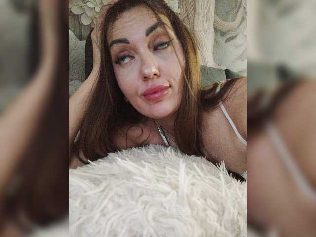 SexyKitty75-1 live cam on BongaCams