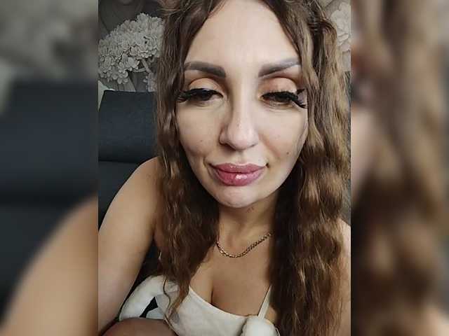 SexyKitty75-1 live cam on BongaCams
