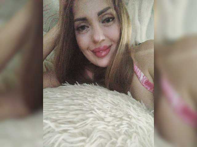 SexyKitty75-1 live cam on BongaCams
