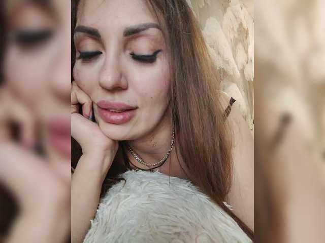 SexyKitty75-1 live cam on BongaCams