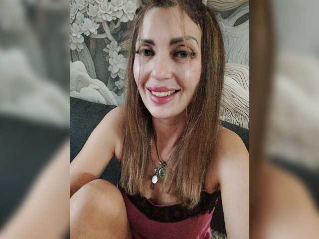 SexyKitty75-1 live cam on BongaCams