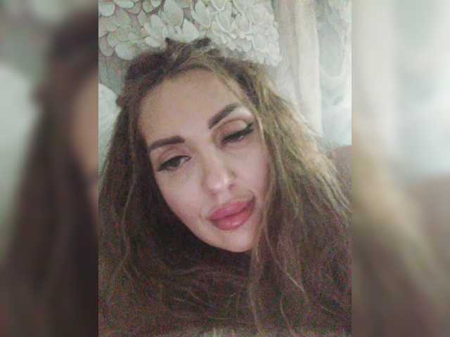 SexyKitty75-1 live cam on BongaCams