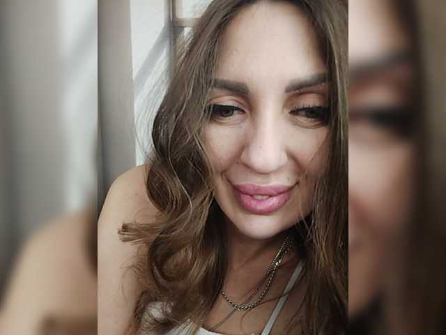 SexyKitty75-1 live cam on BongaCams