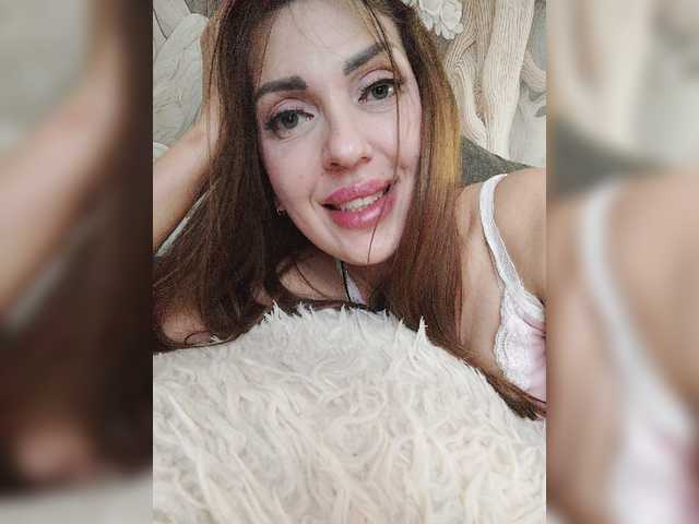 SexyKitty75-1 live cam on BongaCams