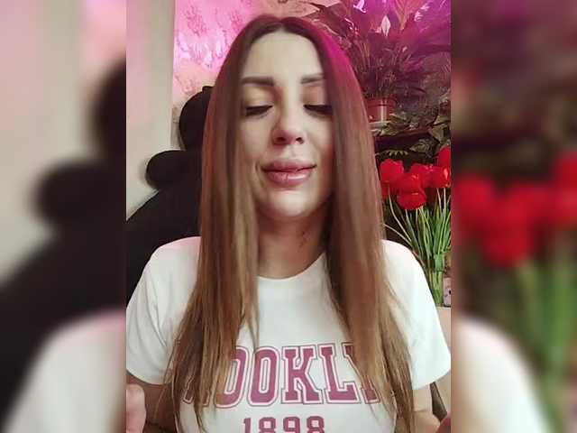 SexyKitty75-1's BongaCams show and profile