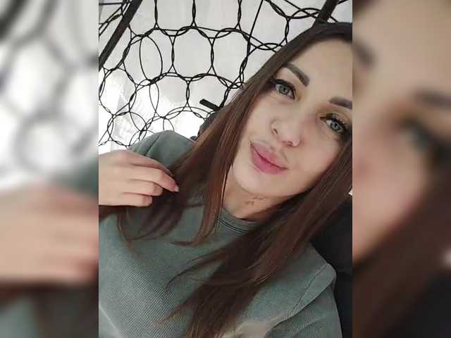 SexyKitty75-1's BongaCams show and profile