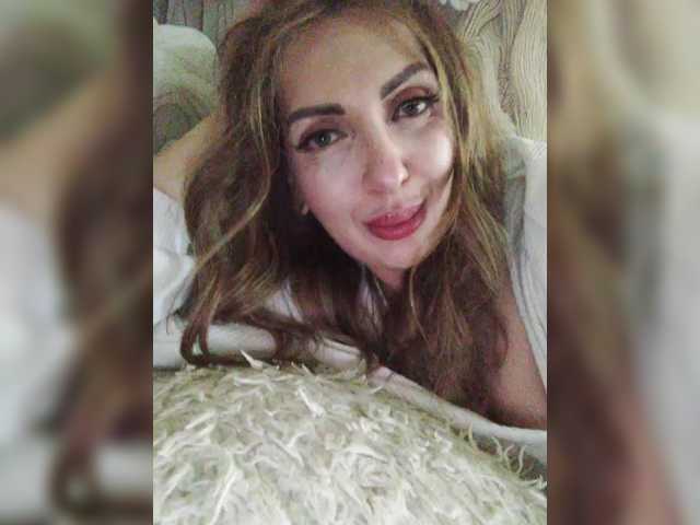 SexyKitty75-1 live cam on BongaCams