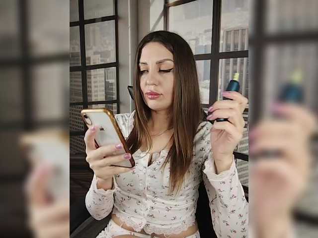SexyKitty75-1 live cam on BongaCams