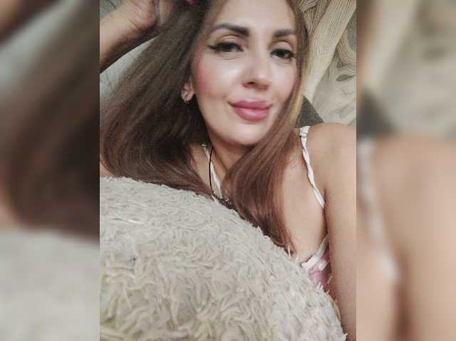SexyKitty75-1, en directo ahora en BongaCams