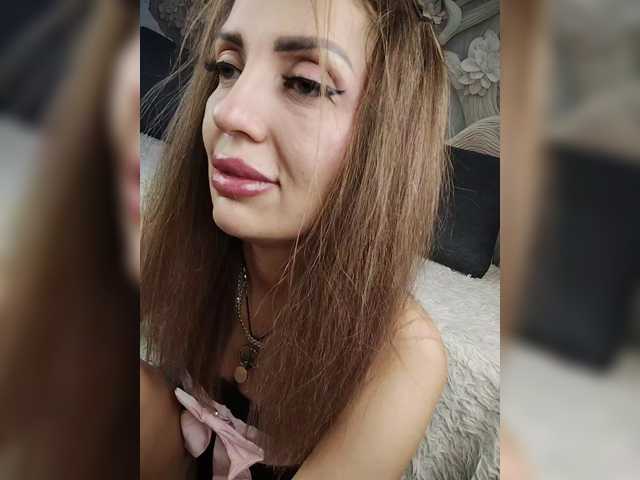 SexyKitty75-1 live cam on BongaCams