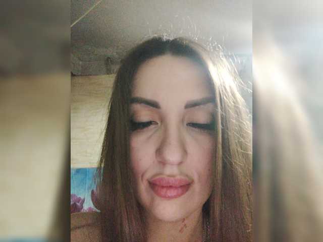 SexyKitty75-1 live cam on BongaCams