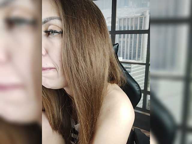 SexyKitty75-1 live cam on BongaCams