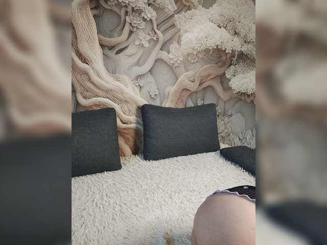 SexyKitty75-1 live cam on BongaCams