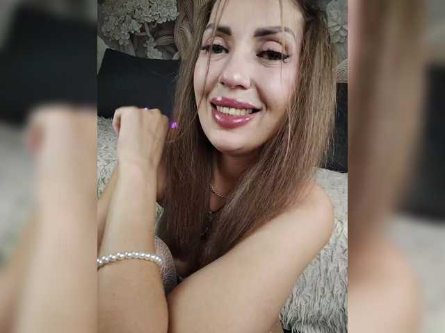 SexyKitty75-1 live cam on BongaCams