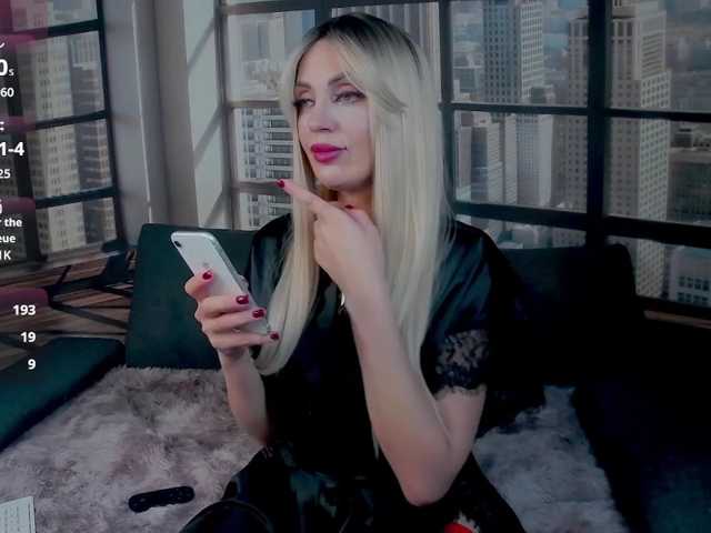 SexyKitty75-1 live cam on BongaCams