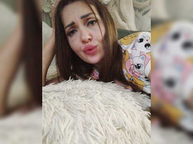 SexyKitty75-1 live cam on BongaCams